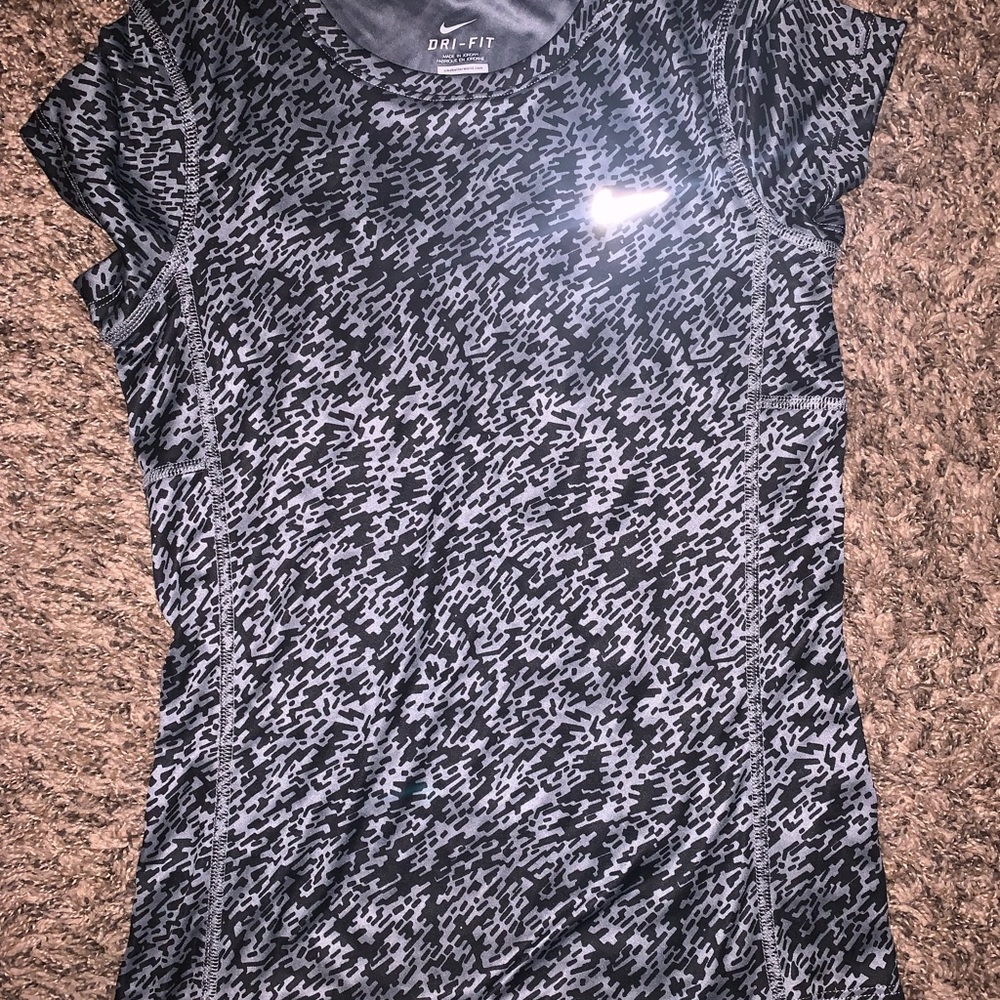 Nike workout top